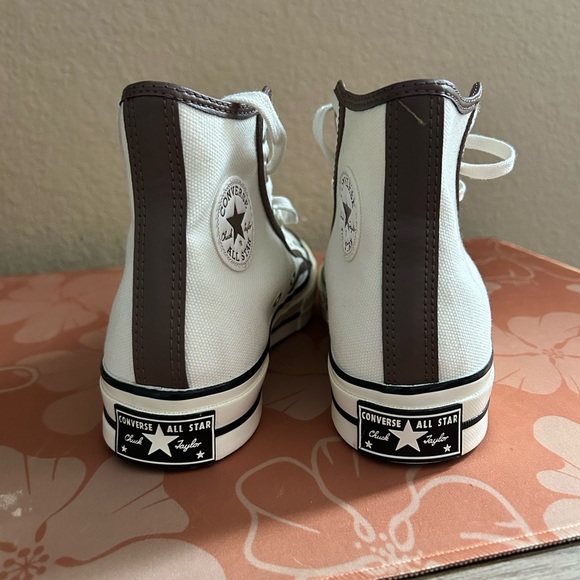 Converse Women's High-Top Sneakers - NWOT - Picture 3 of 7